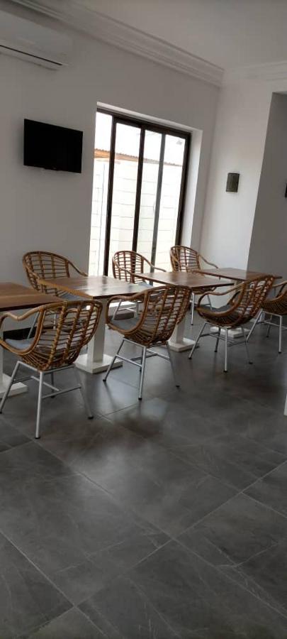 Hotel Marbella Lomé Zewnętrze zdjęcie