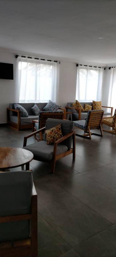 Hotel Marbella Lomé Zewnętrze zdjęcie