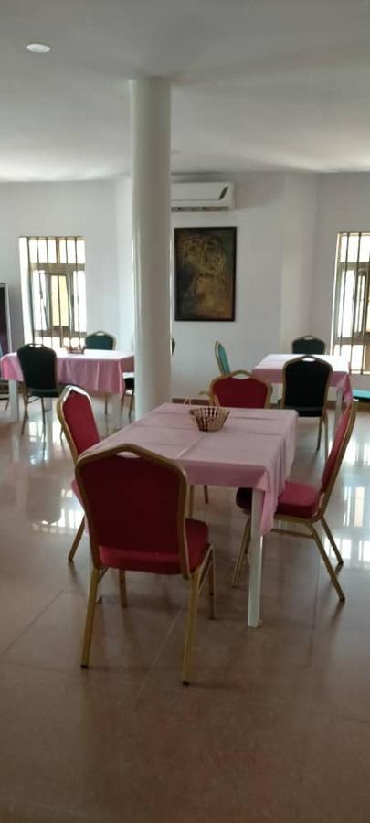 Hotel Marbella Lomé Zewnętrze zdjęcie