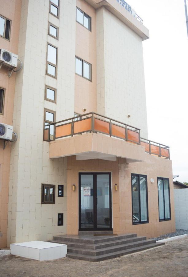 Hotel Marbella Lomé Zewnętrze zdjęcie
